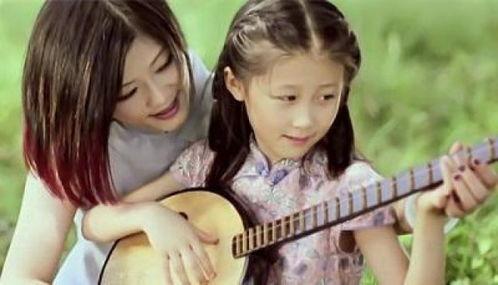 母亲爆料女儿视频播放,真相令人震惊